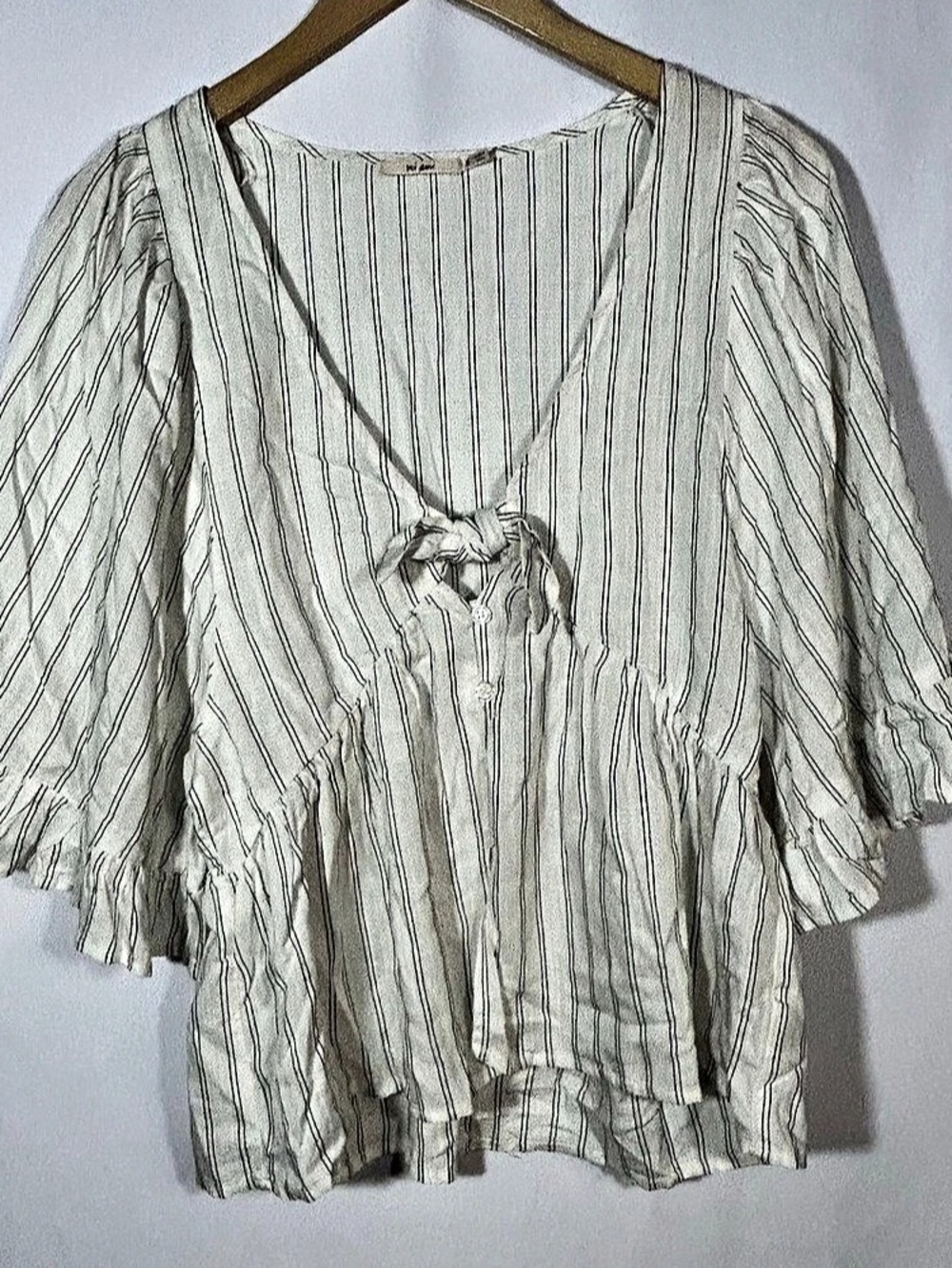 Mi Ami Rayon Striped Shirt Blouse Size Small Flowy Keyhole White Black